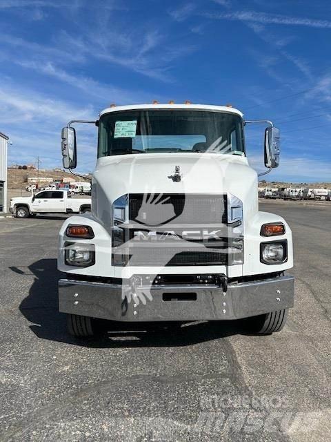 Mack MD7 Camion cabina sasiu