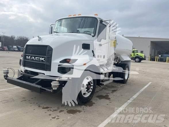 Mack MD7 Cisterne