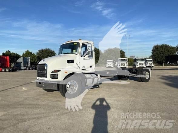 Mack MD7 Camion cabina sasiu