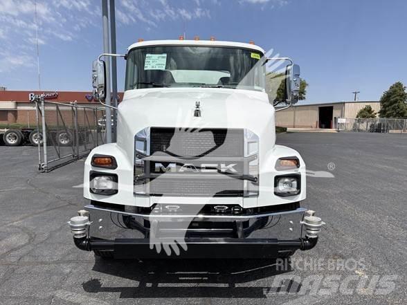 Mack MD7 Cisterne