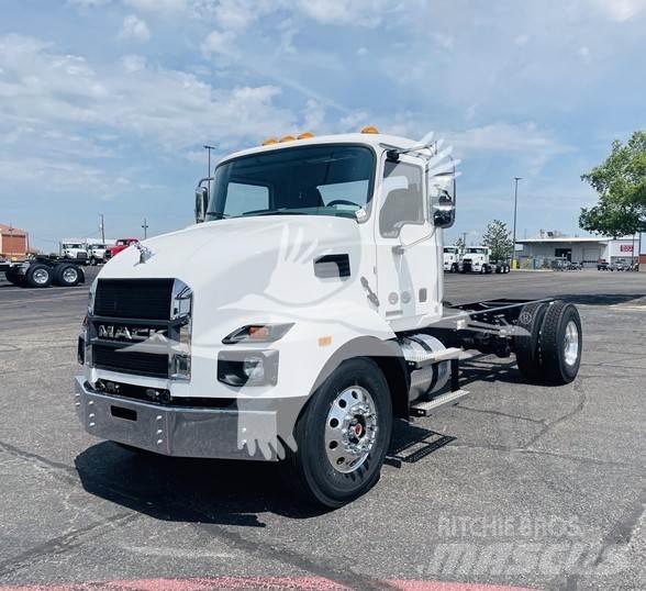Mack MD7 Camion cabina sasiu