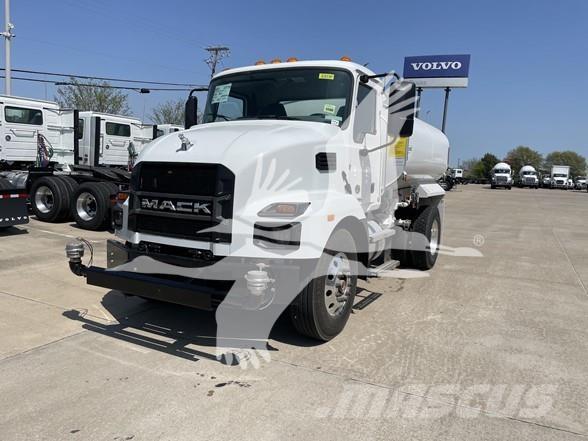 Mack MD7 Cisterne