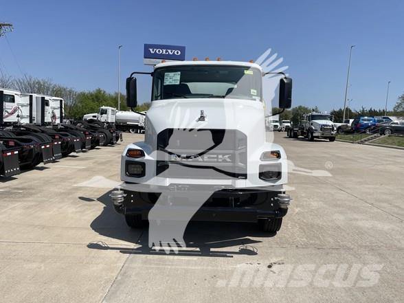Mack MD7 Cisterne