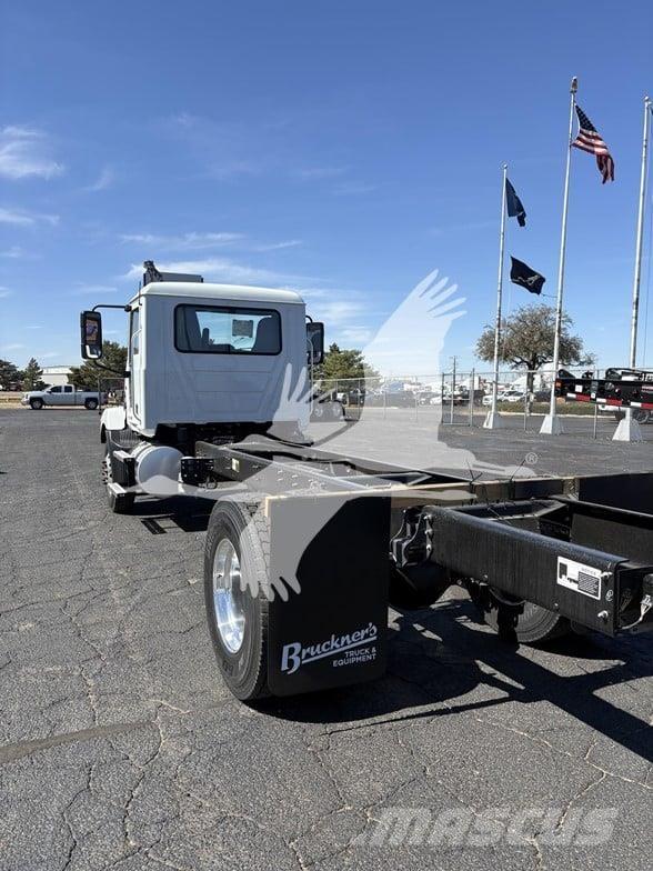 Mack MD7 Camion cabina sasiu