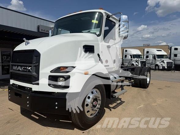 Mack MD7 Camion cabina sasiu