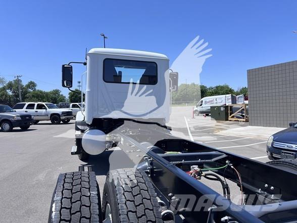 Mack MD7 Camion cabina sasiu