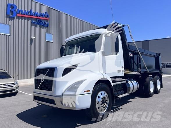 Volvo VNR64300 Autobasculanta