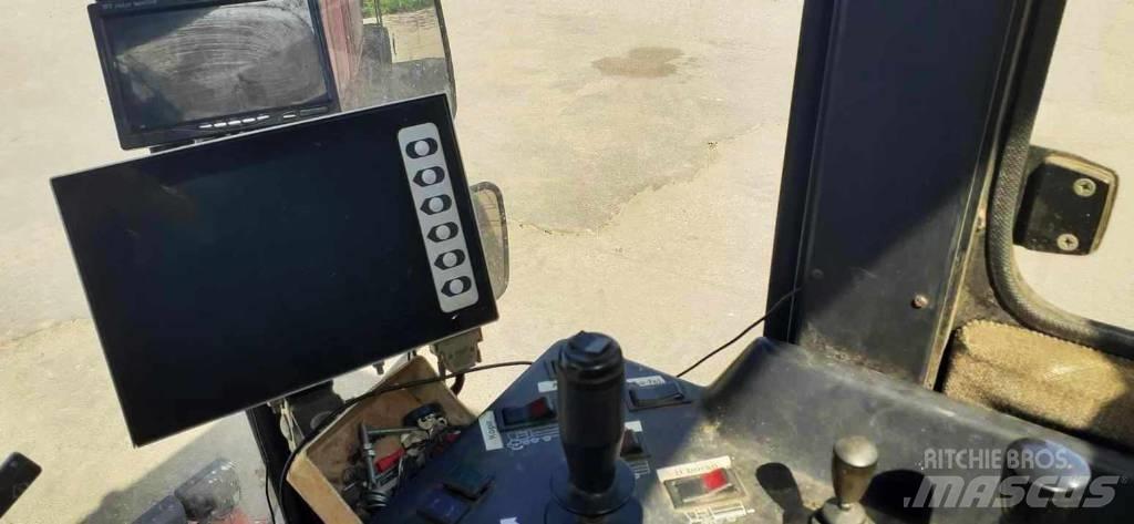 FMC 979 AT Combine de recoltat mazare