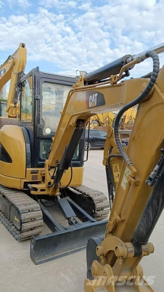 CAT 302D Excavatoare pe șenile
