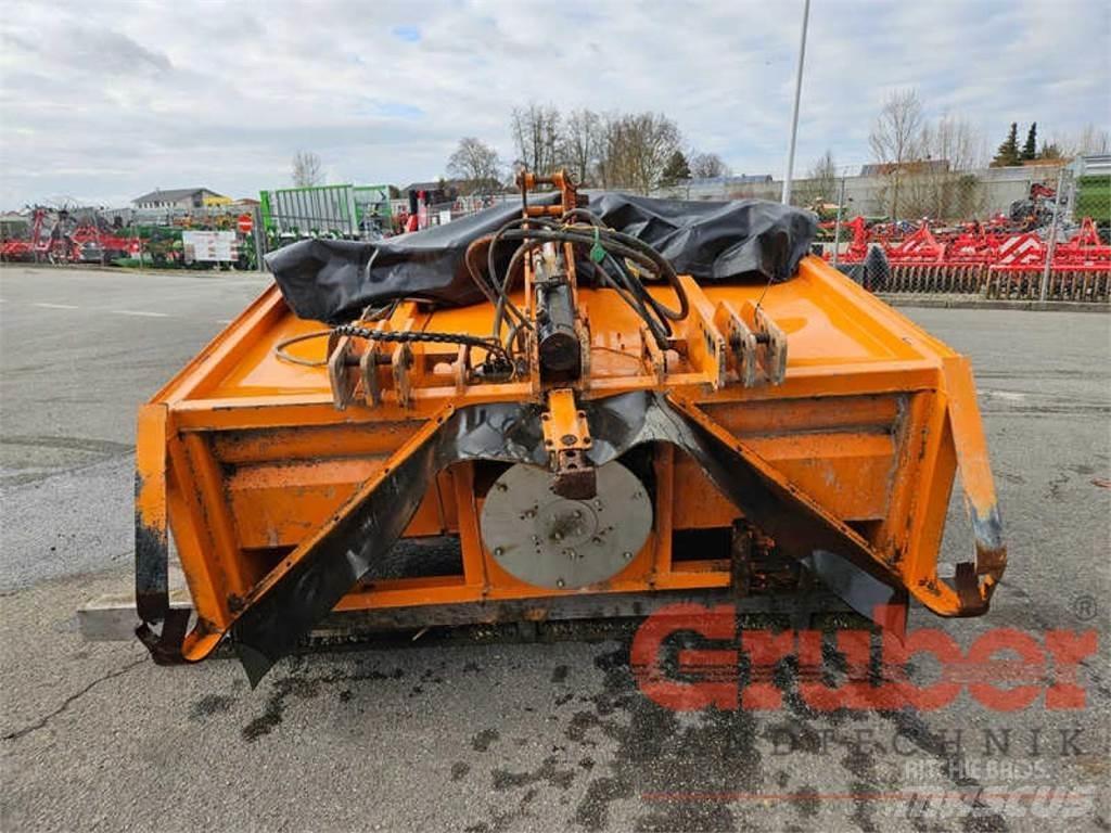 Hydrac T 1.700 R Utilaje întreţinere terenuri - Altele