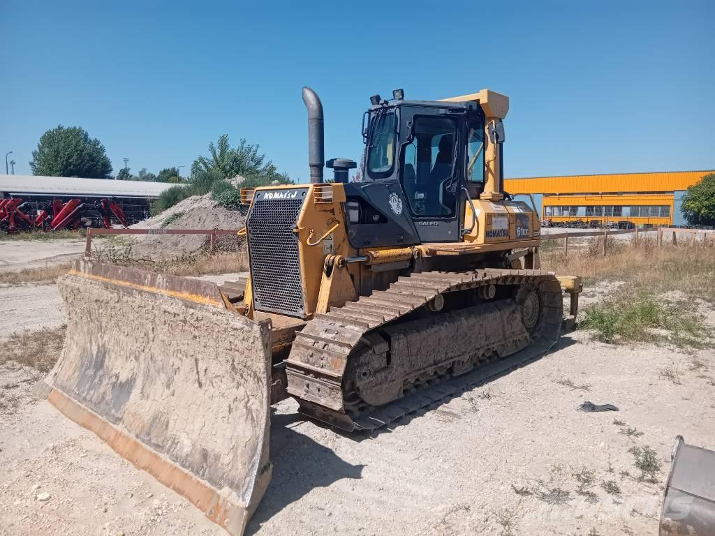 Komatsu D 61 EX-15 Buldozere pe senile