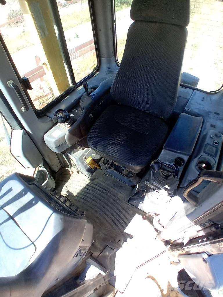 Komatsu D 61 EX-15 Buldozere pe senile