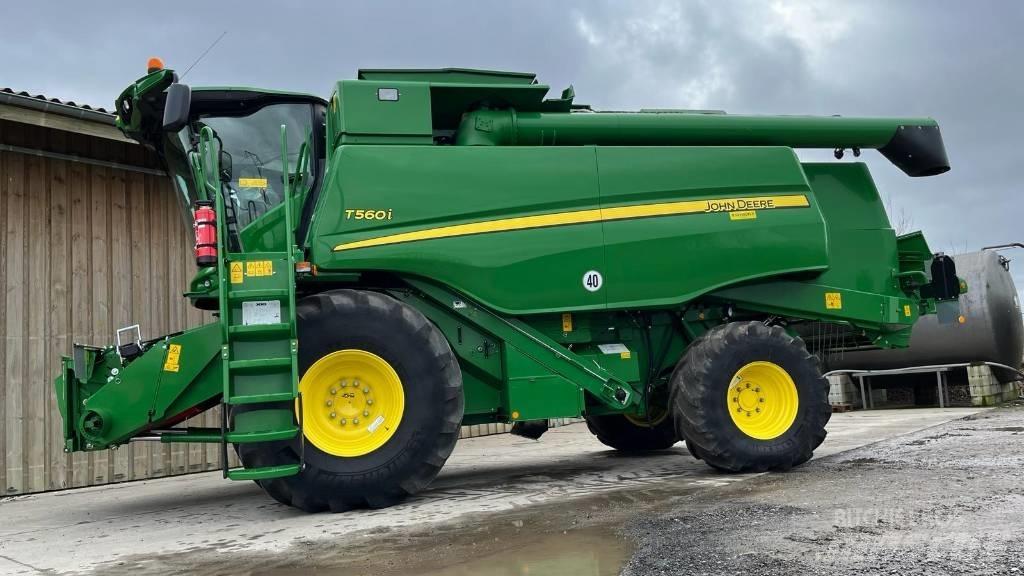 John Deere T 560 Combine de secerat