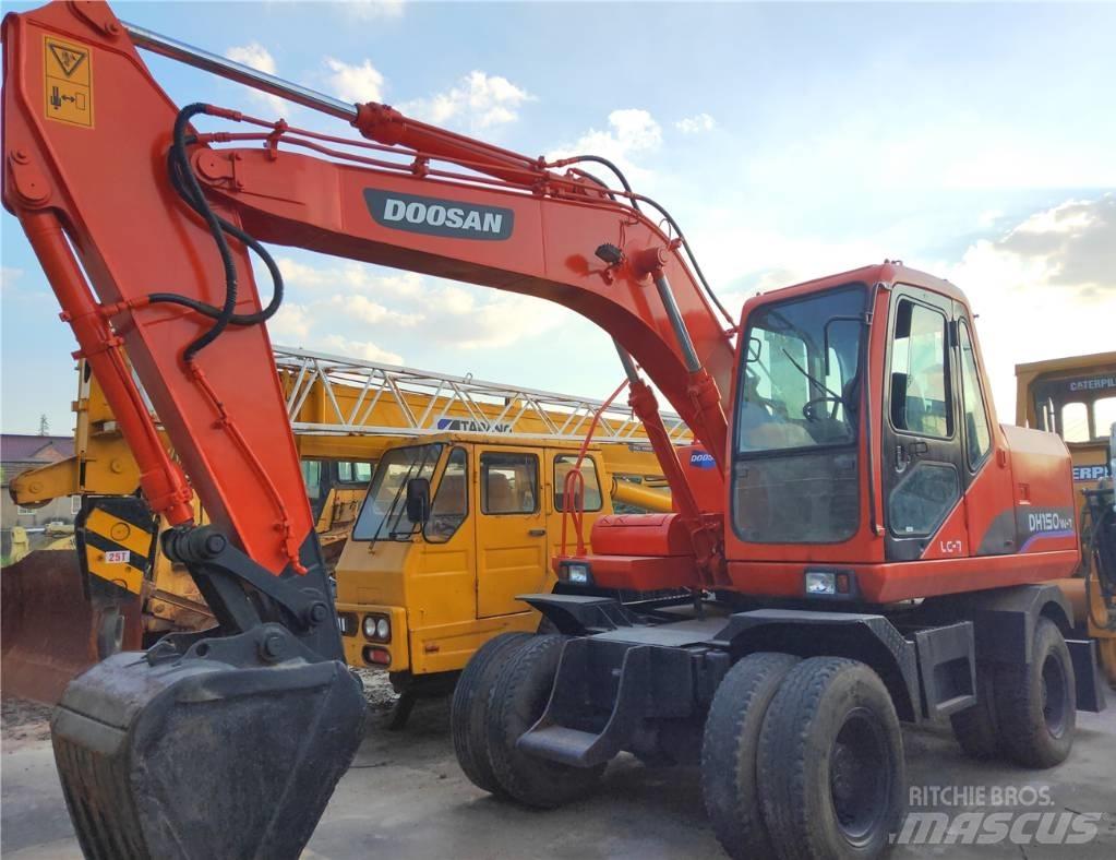 Doosan DH150W Excavatoare cu roti