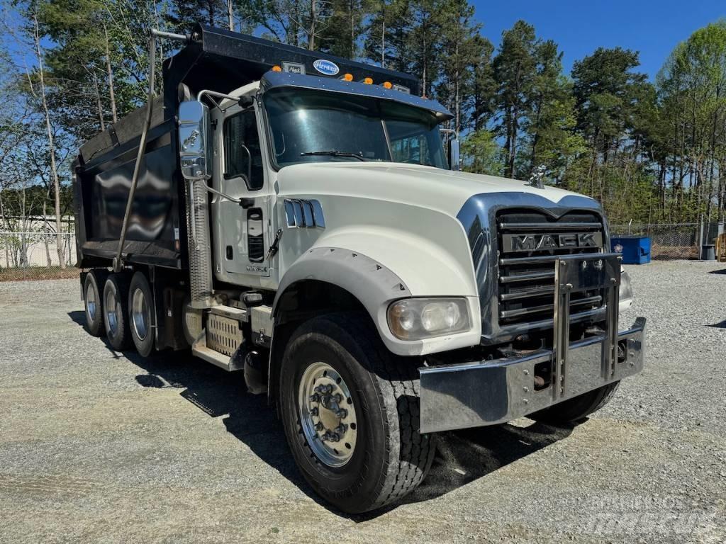 Mack GU713 Autobasculanta