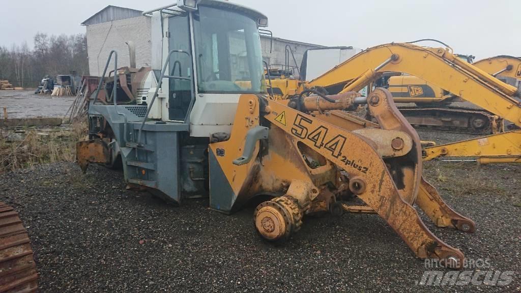 Liebherr L 544 Incarcator pe pneuri