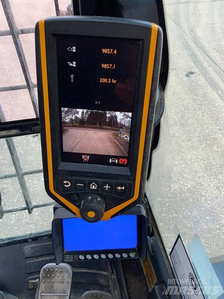 JCB JS 20 MH Paleta de manipulare