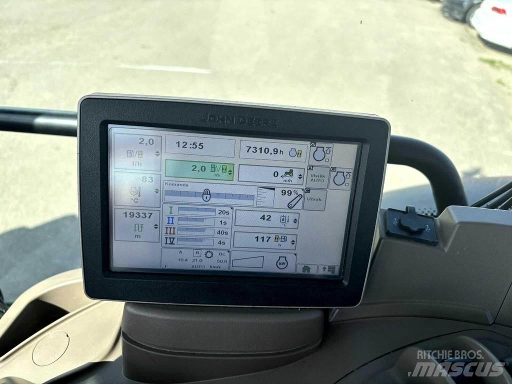 John Deere 6150R Tractoare