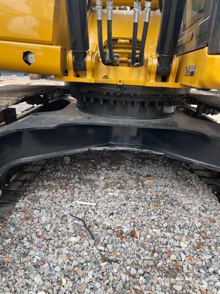 CAT 323GX Excavatoare 7t - 12t