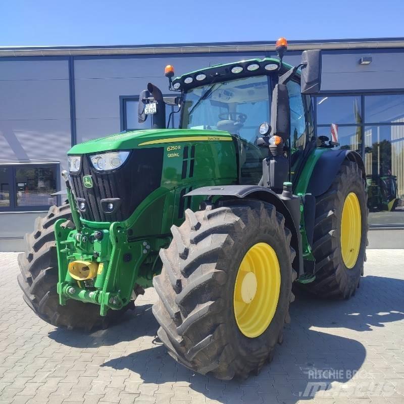 John Deere 6250R Tractoare