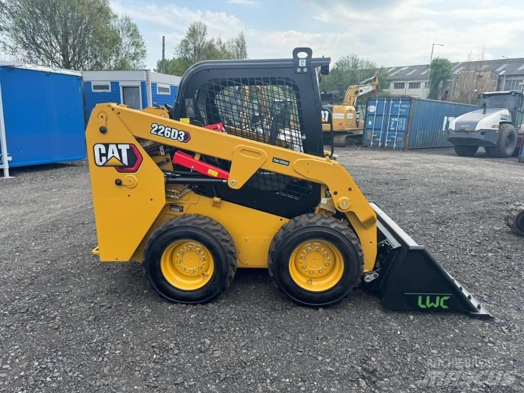 CAT 226D3 Mini incarcator