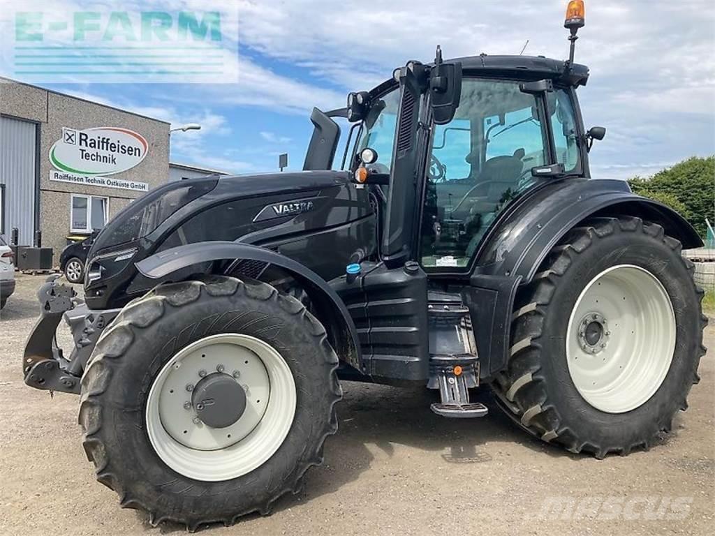 Valtra t254a mr19 Tractoare