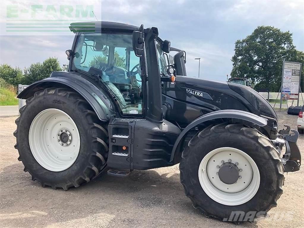 Valtra t254a mr19 Tractoare