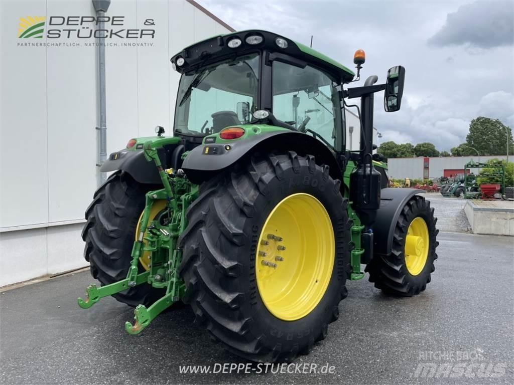 John Deere 6155R Tractoare