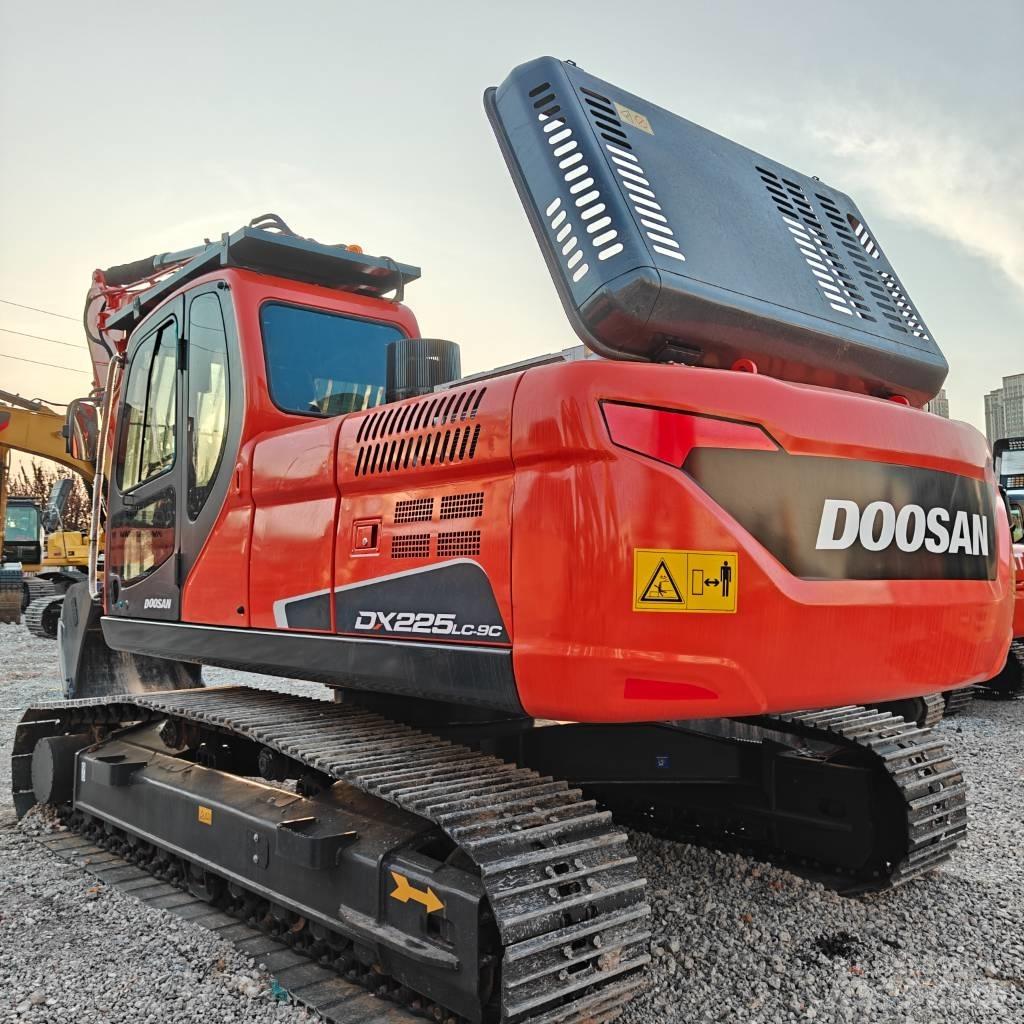 Doosan DX225LC-9C Excavatoare pe șenile
