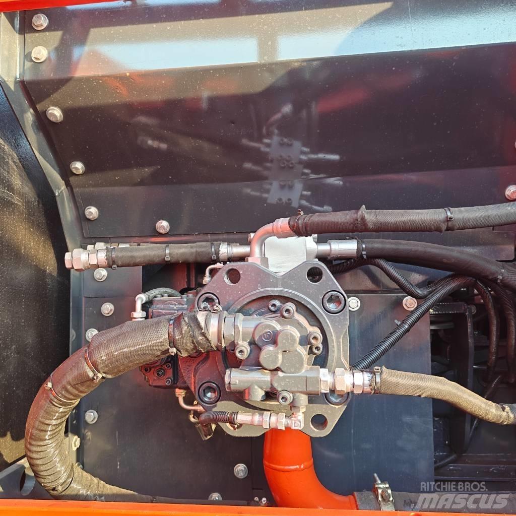 Doosan DX225LC-9C Excavatoare pe șenile

