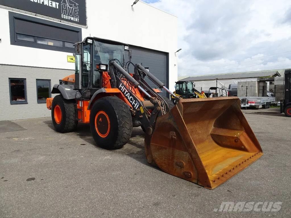 Hitachi ZW150 Incarcator pe pneuri
