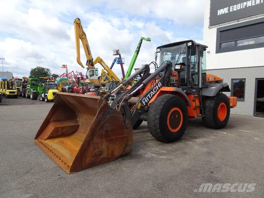 Hitachi ZW150 Incarcator pe pneuri
