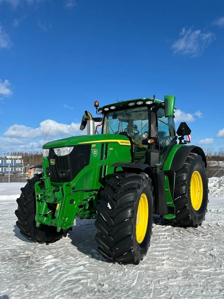 John Deere 6R 250 Tractoare