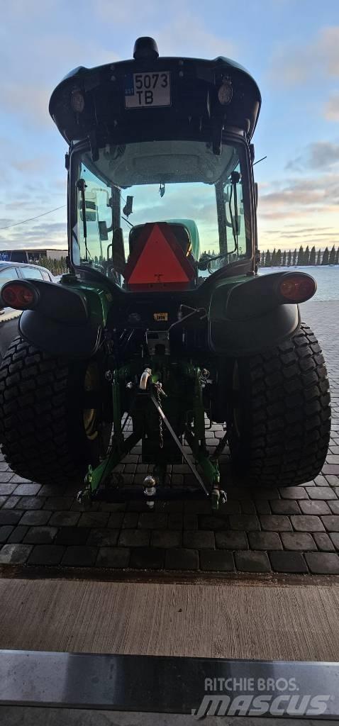 John Deere 4052 R Tractoare