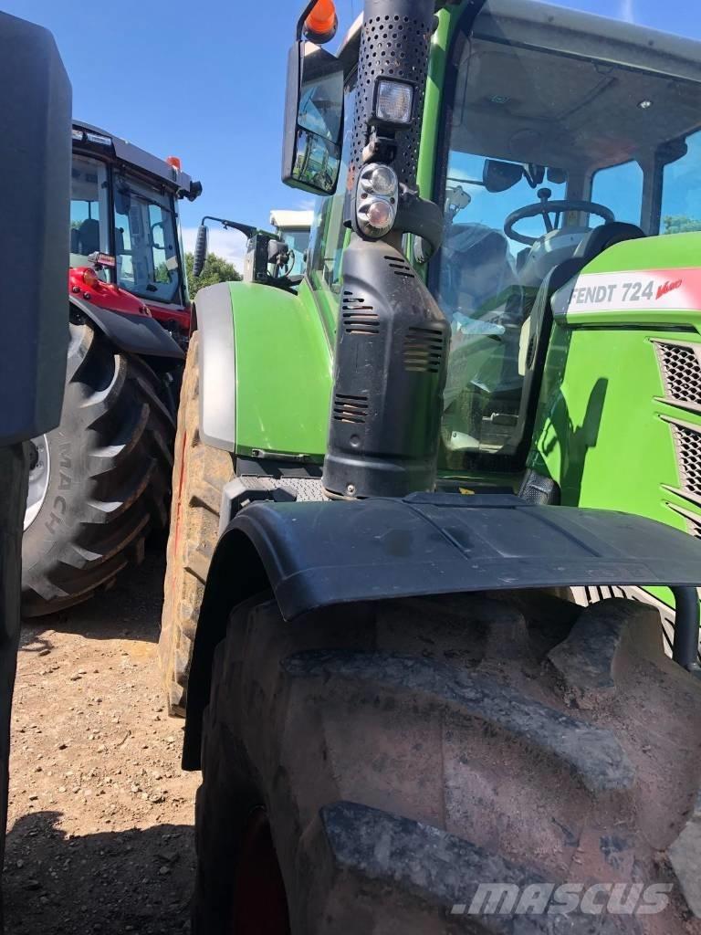 Fendt 724 Vario S4 Tractoare