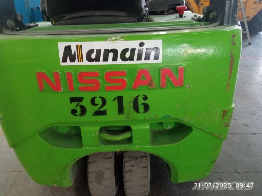 Nissan 1N1L180Q Stivuitor diesel