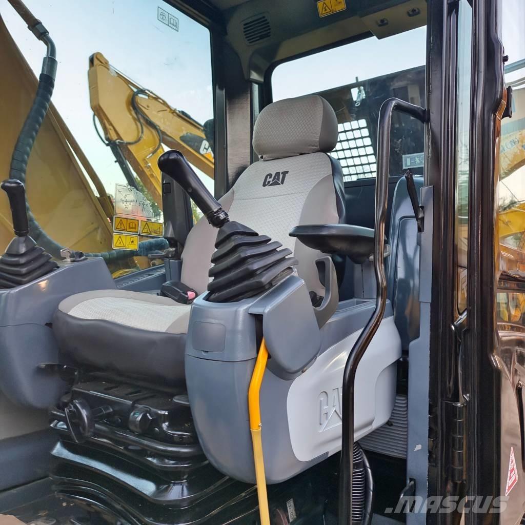 CAT 320 D2 Excavatoare pe șenile
