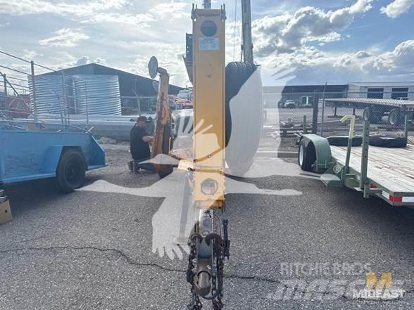 Bil-Jax 5533A Platforme aeriene montate pe remorca