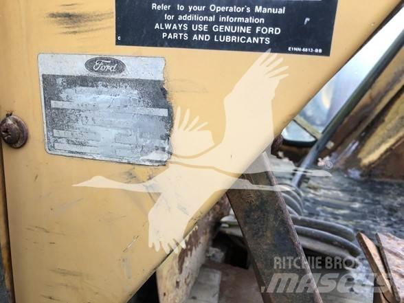Ford 555B Buldoexcavatoare