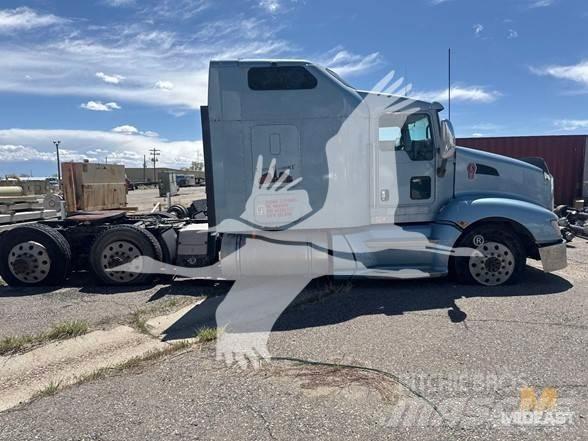 Kenworth T660 Autotractoare