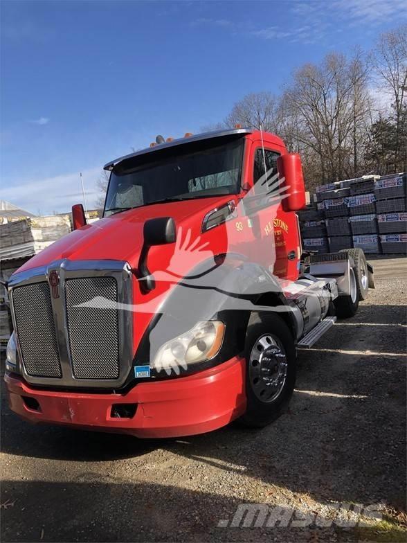 Kenworth T680 Autotractoare