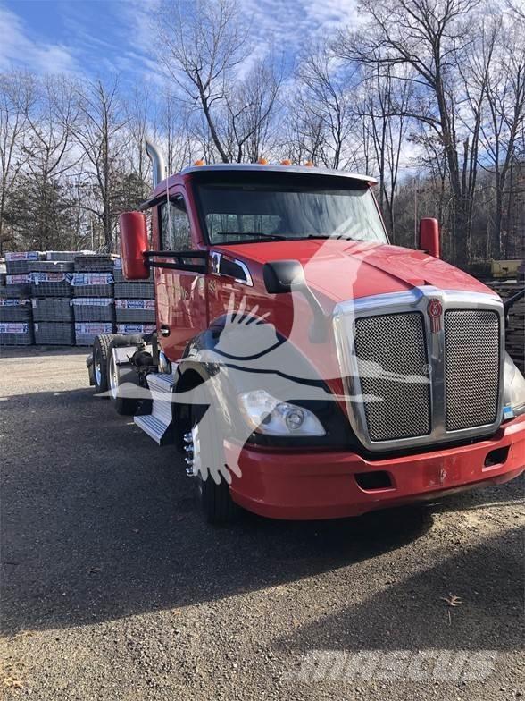 Kenworth T680 Autotractoare
