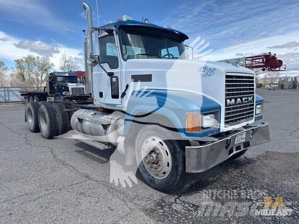 Mack CH613 Autotractoare