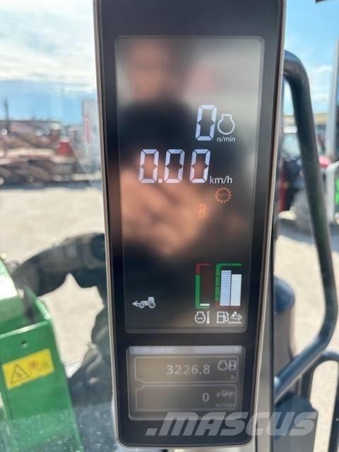 John Deere 6120 M Tractoare
