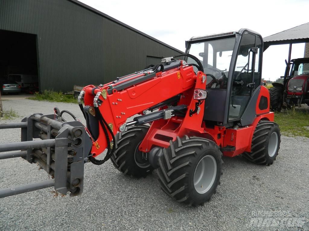 Attack 850AT Încarcatoare frontale