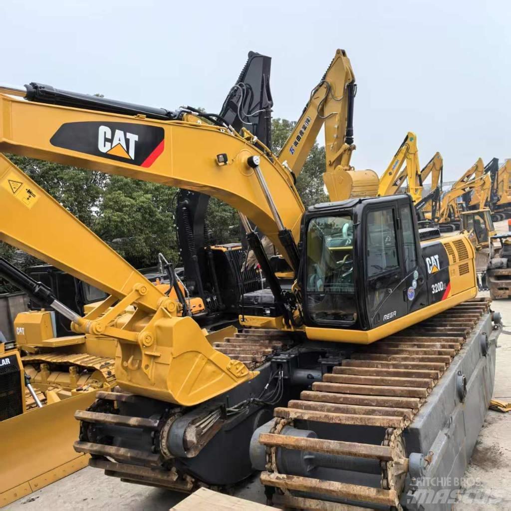 CAT 320 D Excavator amfibiu