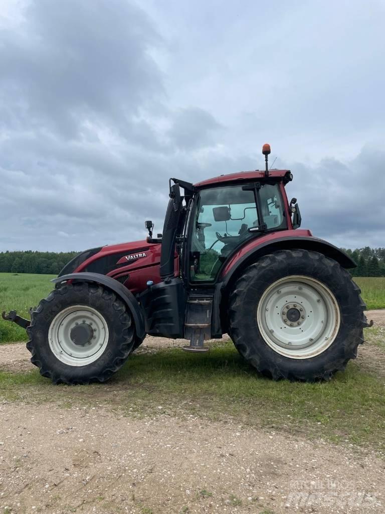 Valtra T 234 V Tractoare