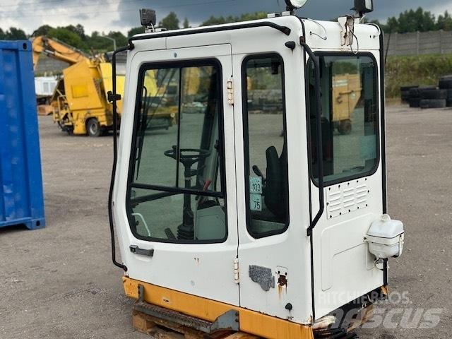 Liebherr A 924 B CAB Cabine si interior