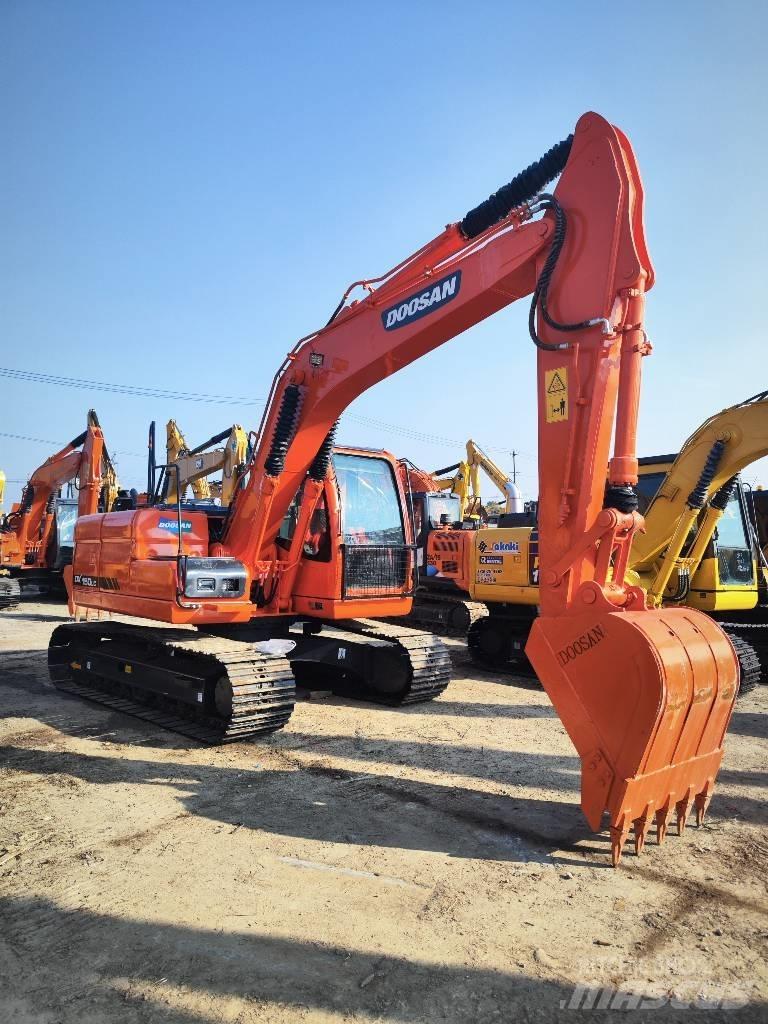 Doosan dx150 Excavatoare pe șenile
