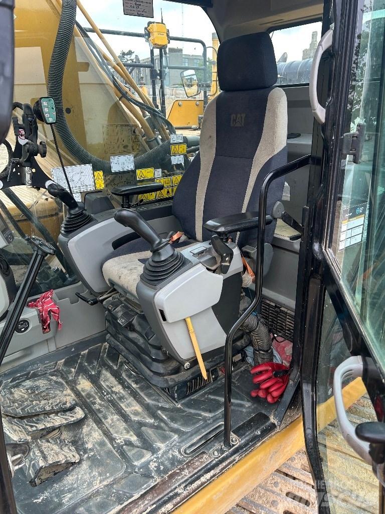 CAT 336F Excavatoare pe șenile
